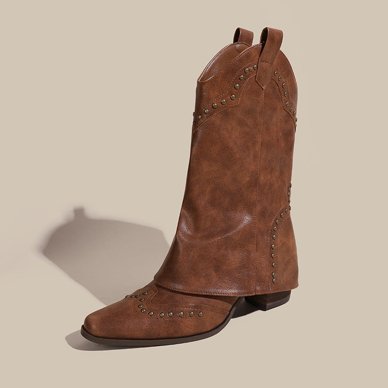 Beautifully Finished Boots in a Timeless Design