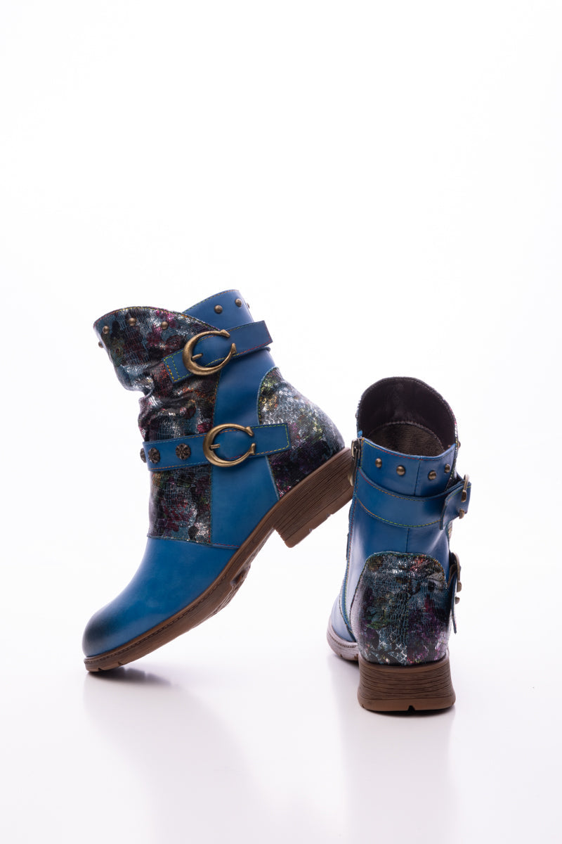 Classic Vintage Boots with a Flattering Fit