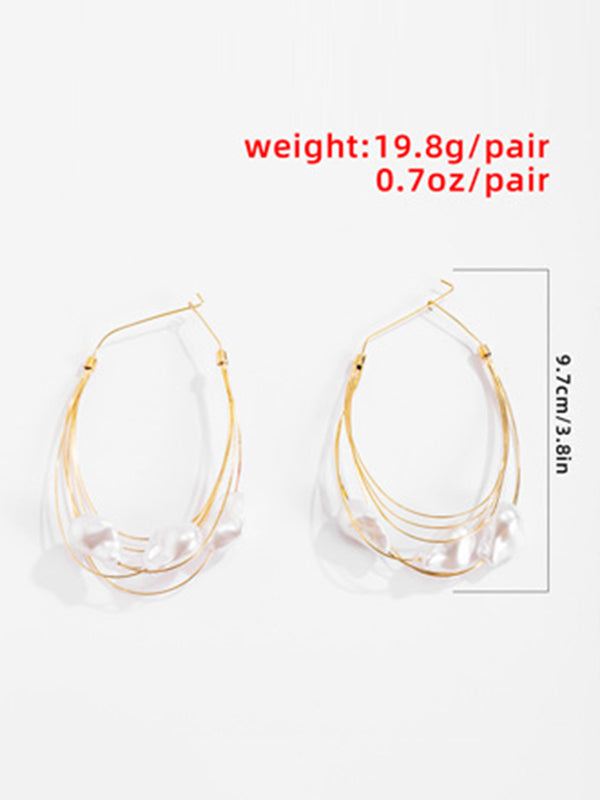 Effortlessly Elegant Garment with a Timeless Design