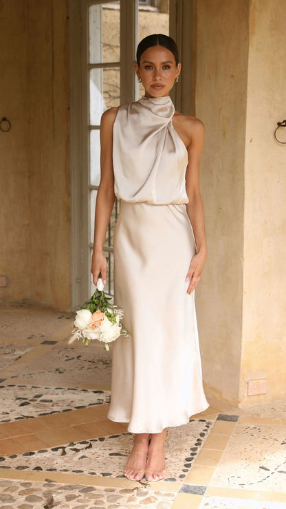 Classic Vintage & Enduringly Stylish Dress