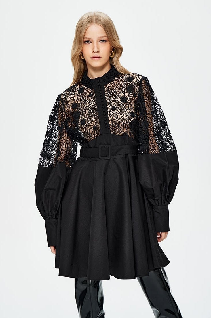 Classic Vintage Dress with a Flattering Fit