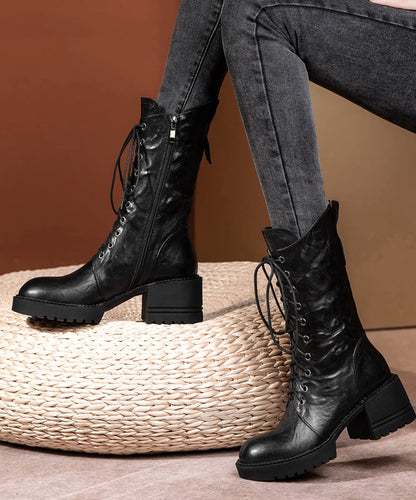 Effortlessly Elegant Boots with a Timeless Design