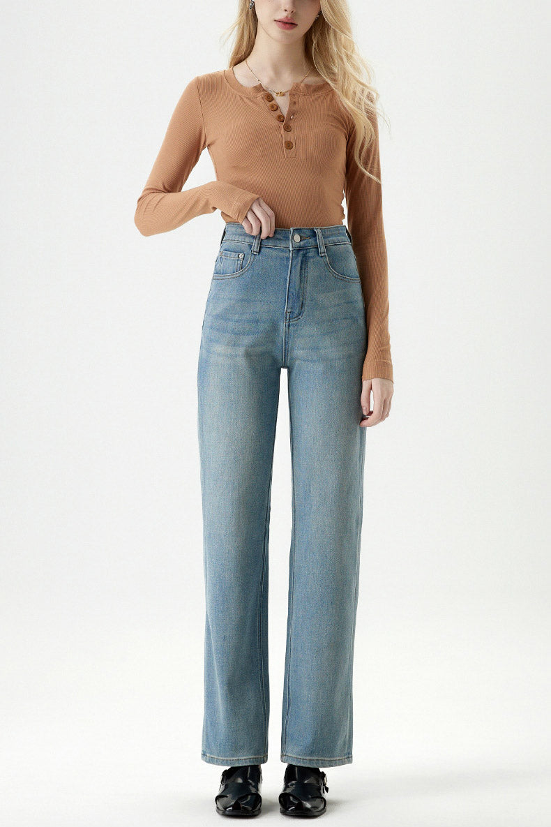Sophisticated Pants with a Clean Classic Look