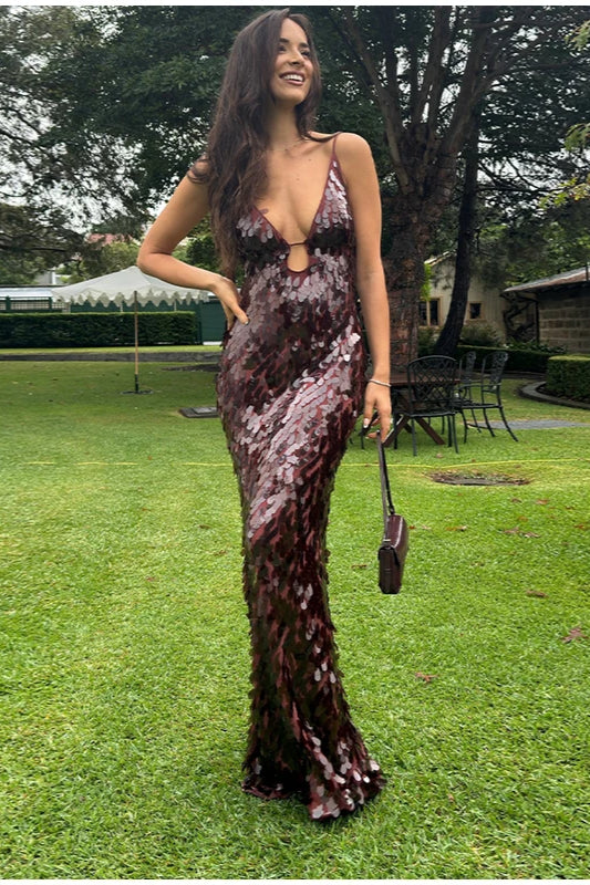 Gracefully Styled Dress for Any Occasion