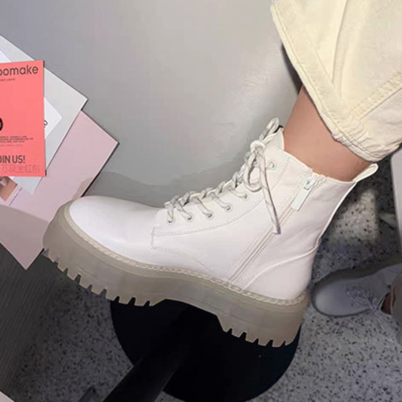 Polished Boots with an Effortless Classic Look
