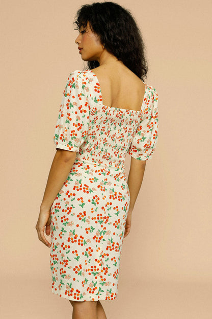 Classic Vintage Dress with a Flattering Fit