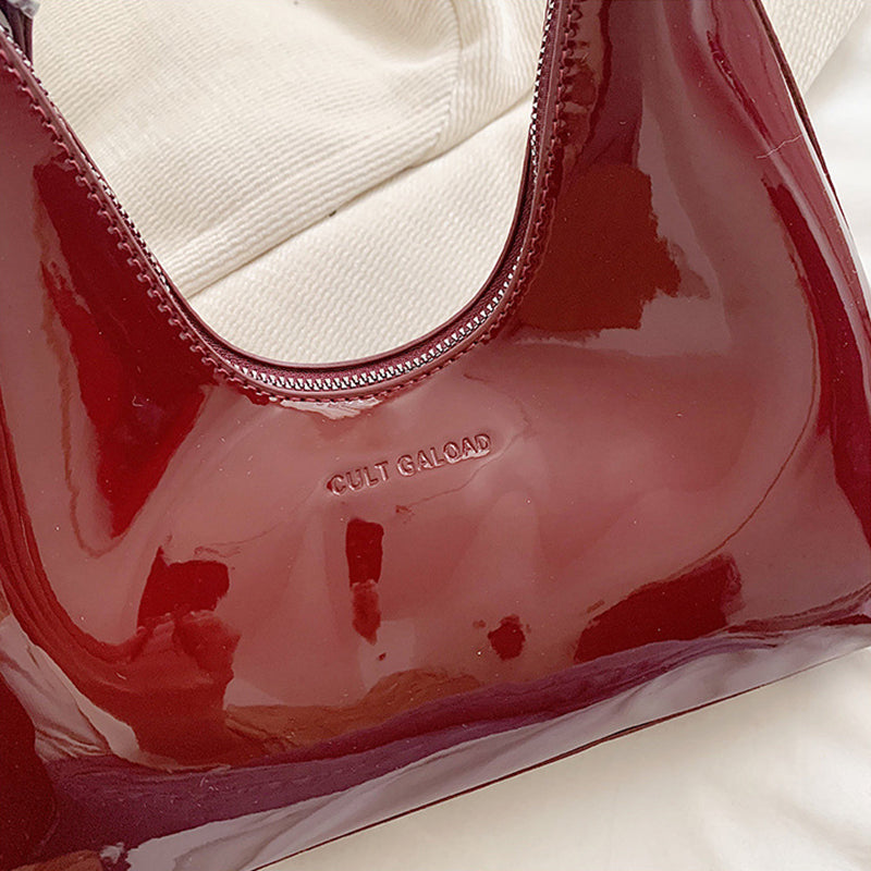 A Vintage Style Bag with Delicate Timeless Details