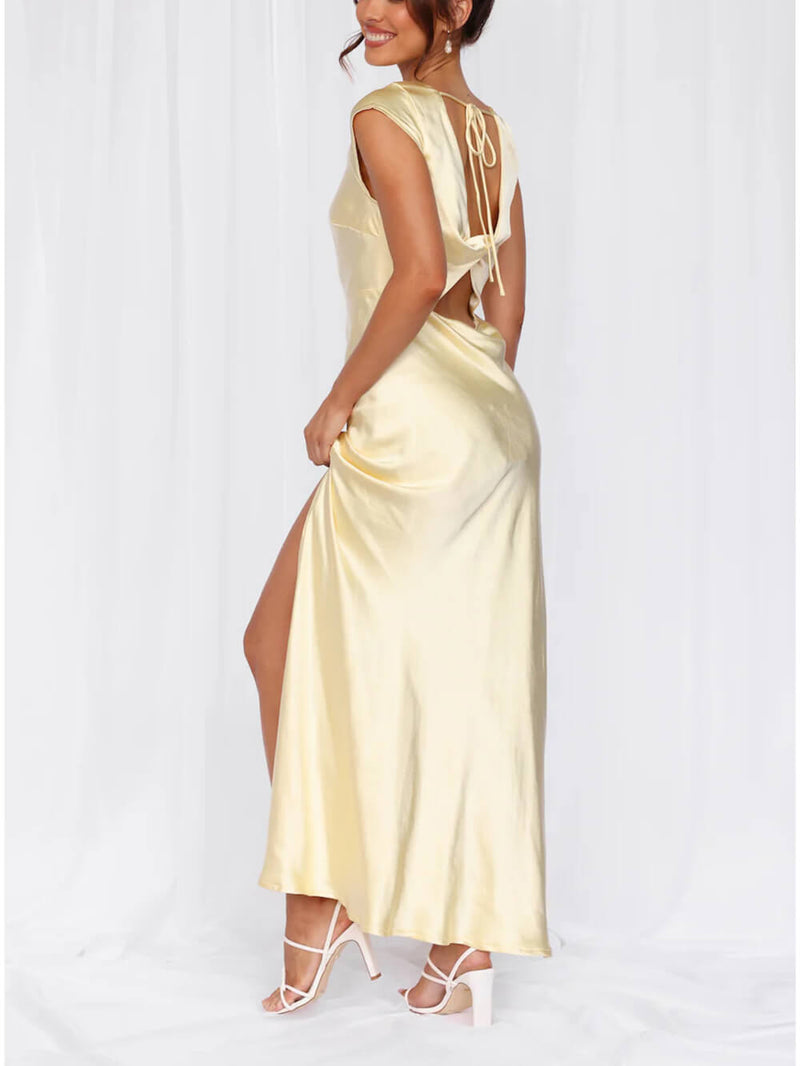 Beautifully Finished Dress in a Timeless Design