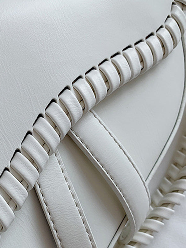 Well Tailored Bag with a Graceful Silhouette
