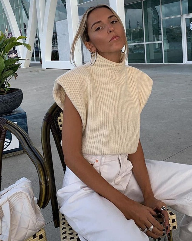 Effortlessly Elegant Top with a Timeless Design