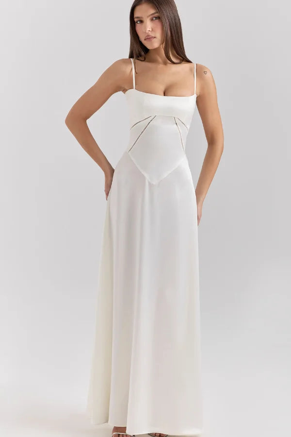 Beautifully Finished Garment in a Timeless Design