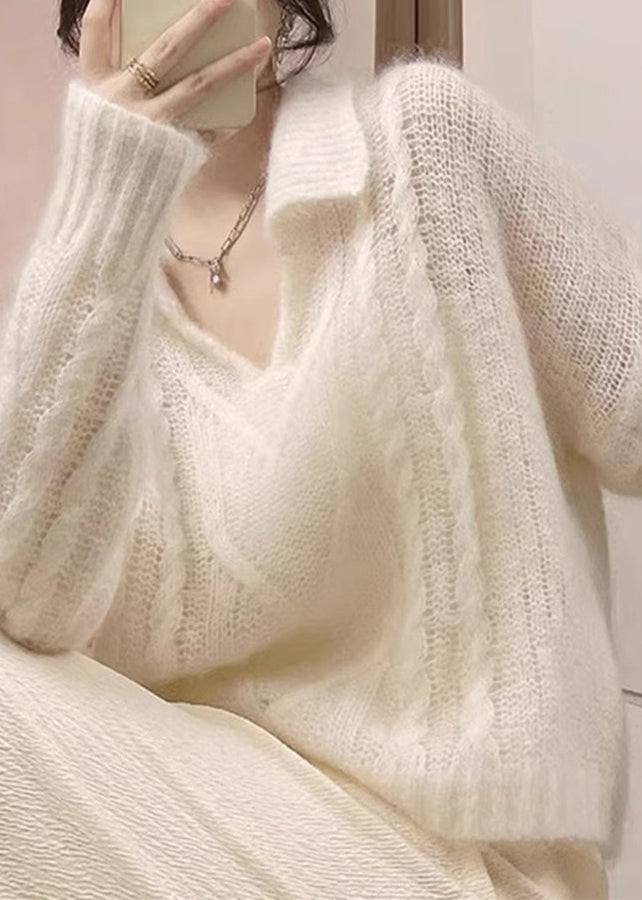Well Tailored Sweater with a Graceful Silhouette