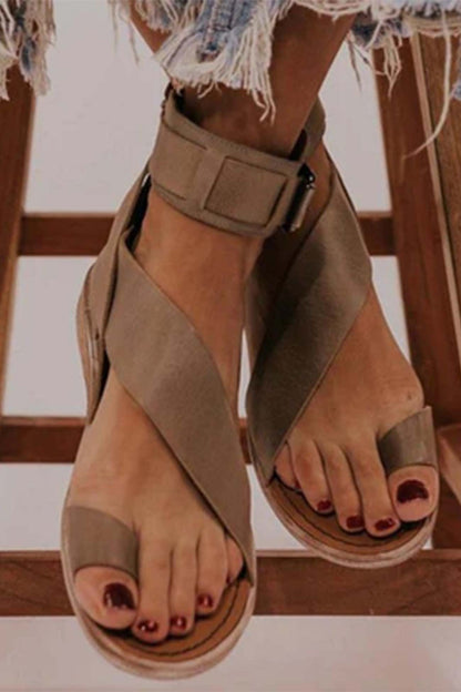Classic Vintage Sandals with a Flattering Fit