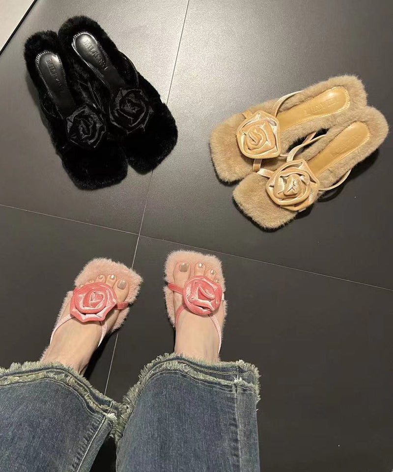Effortlessly Elegant Heels with a Timeless Design