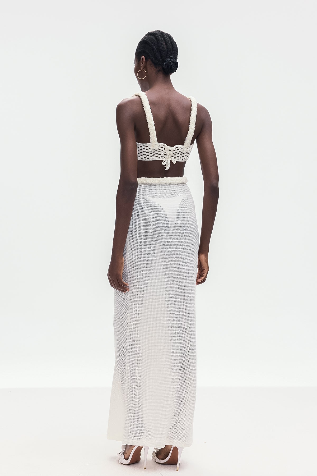Effortlessly Elegant Garment with a Timeless Design