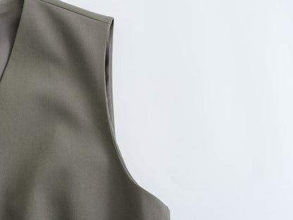Elegantly Styled Pants for Everyday Wear