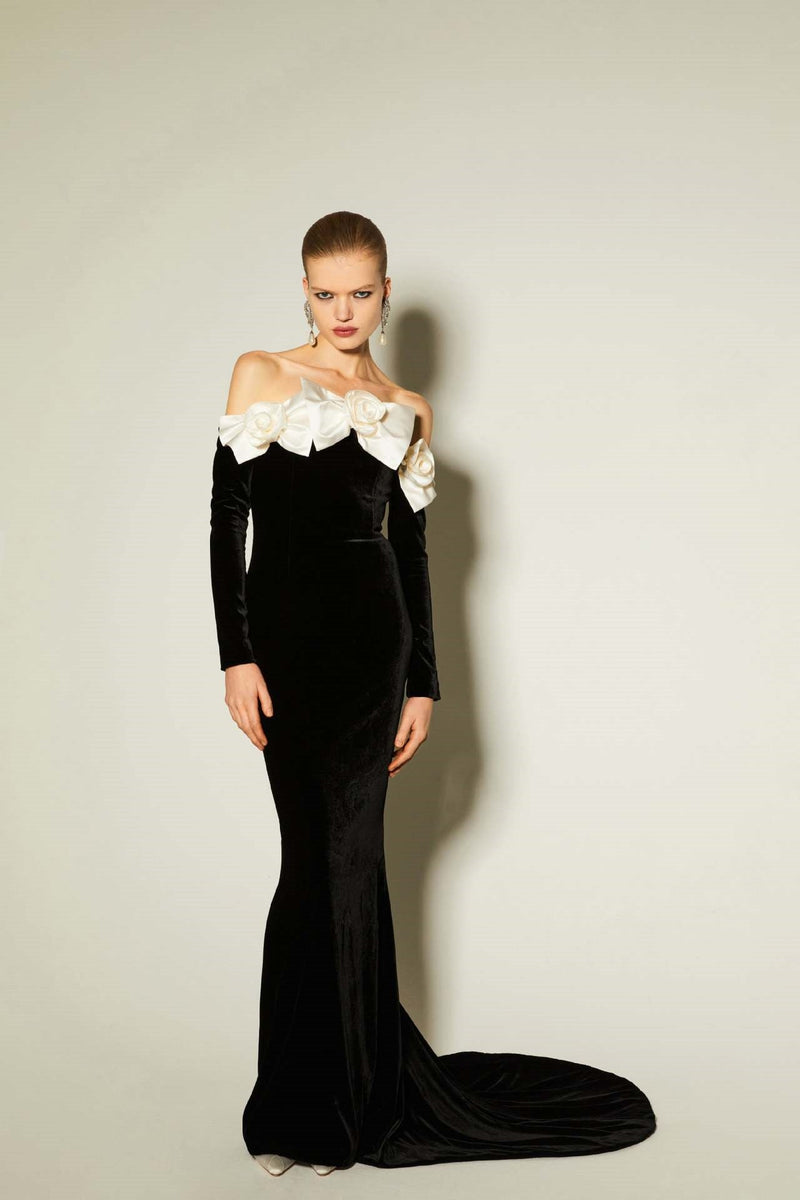 Gracefully Styled Dress for Any Occasion