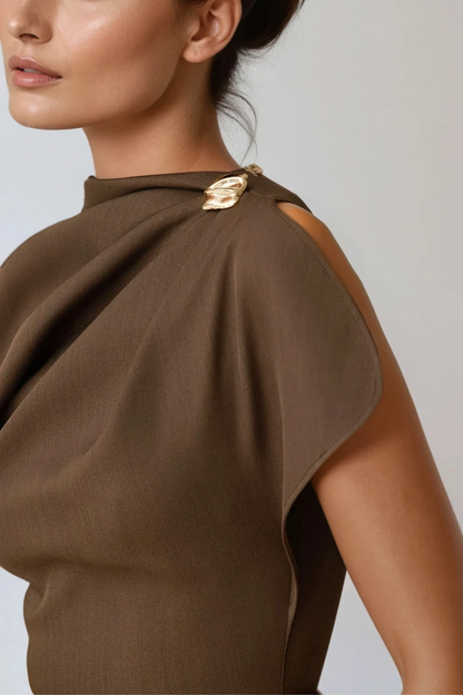 Beautifully Crafted Dress in a Classic Style