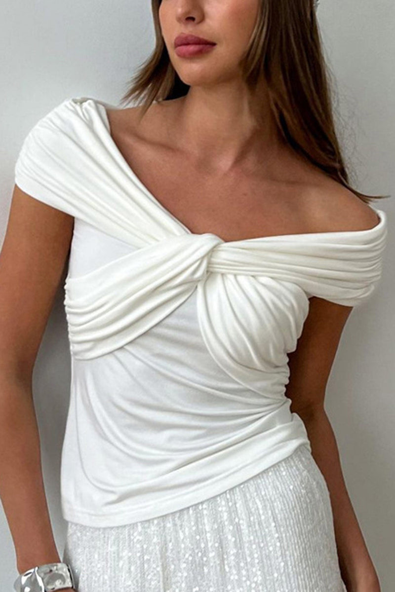 Beautifully Finished Top in a Timeless Design