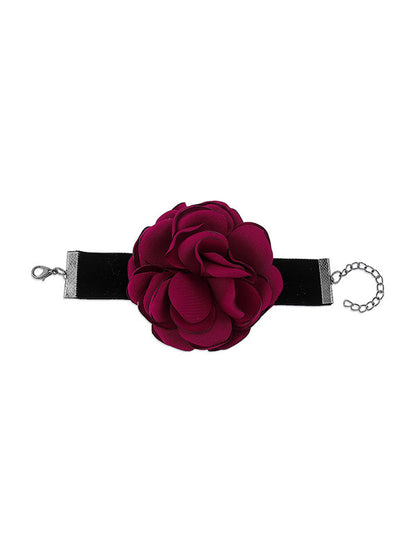Sophisticated Garment with a Clean Classic Look
