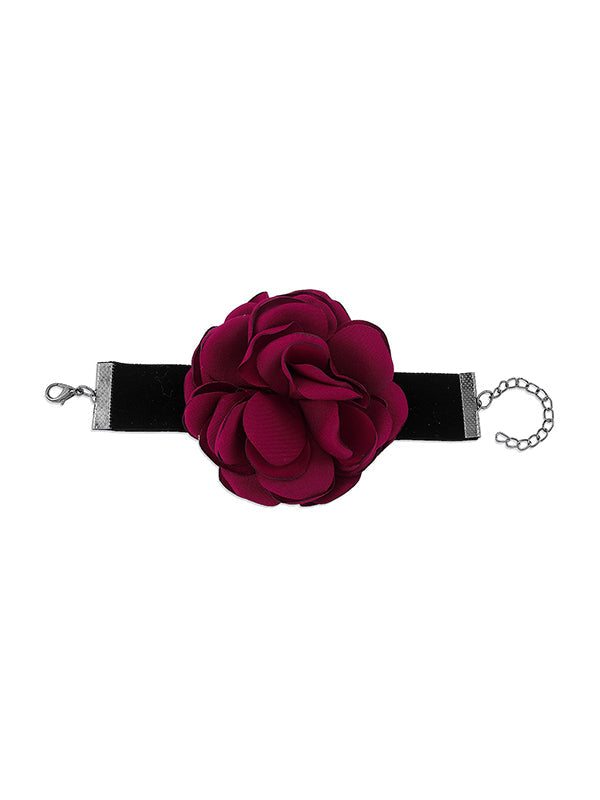 Sophisticated Garment with a Clean Classic Look