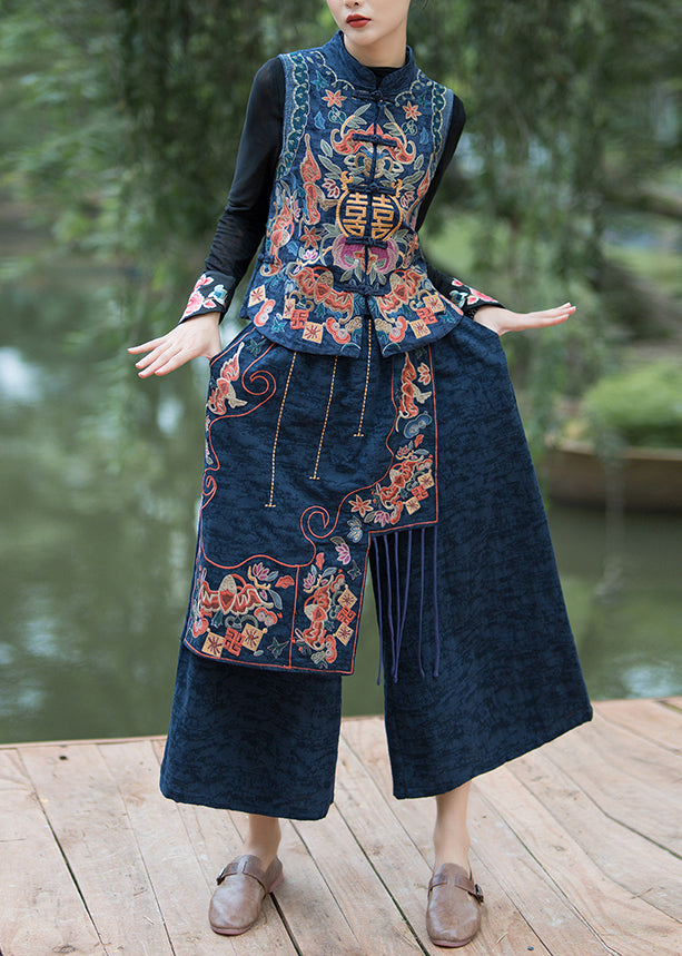 Classic Vintage Pants with a Flattering Fit
