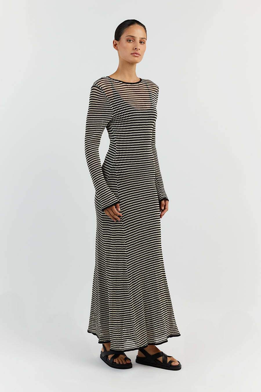 Classic Vintage Dress with a Flattering Fit
