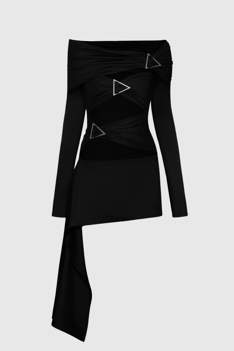 Gracefully Styled Dress for Any Occasion