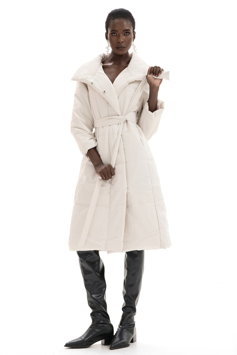 Effortlessly Elegant Coat with a Timeless Design