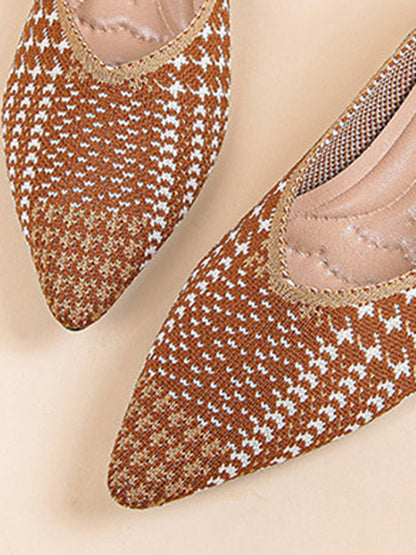 Effortlessly Elegant Shoes with a Timeless Design