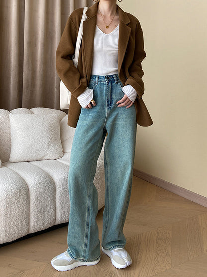 Classic Vintage Sweater with a Flattering Fit