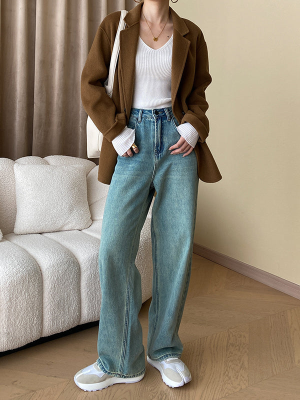 Classic Vintage Sweater with a Flattering Fit