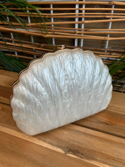 Polished Bag with an Effortless Classic Look
