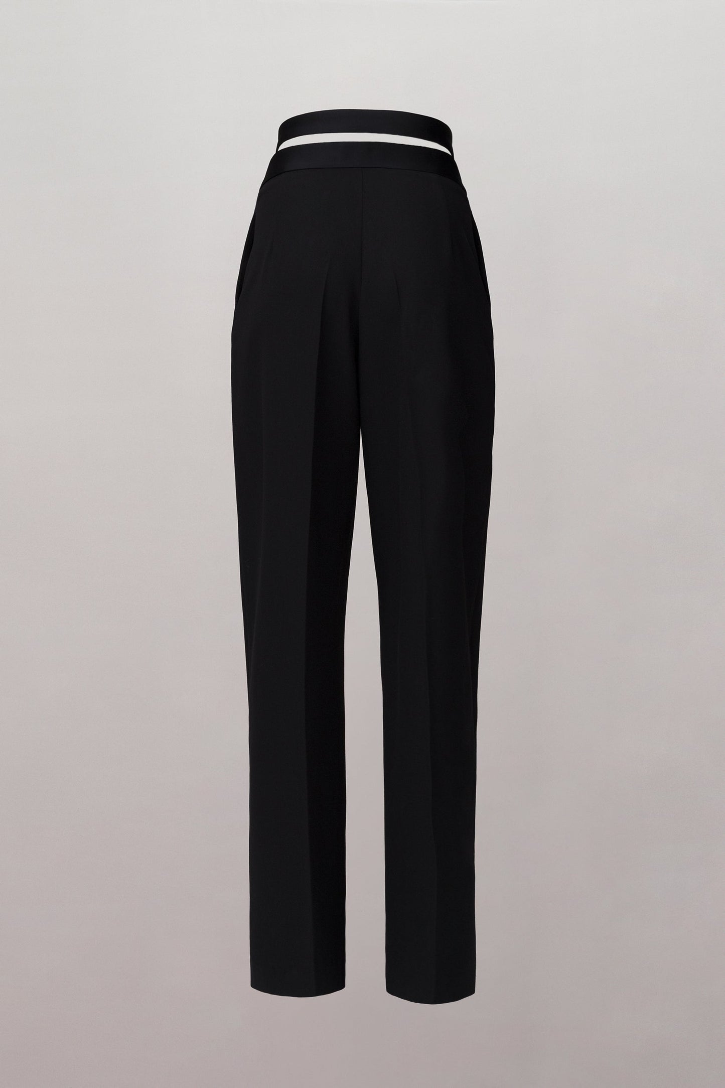 Beautifully Finished Pants in a Timeless Design