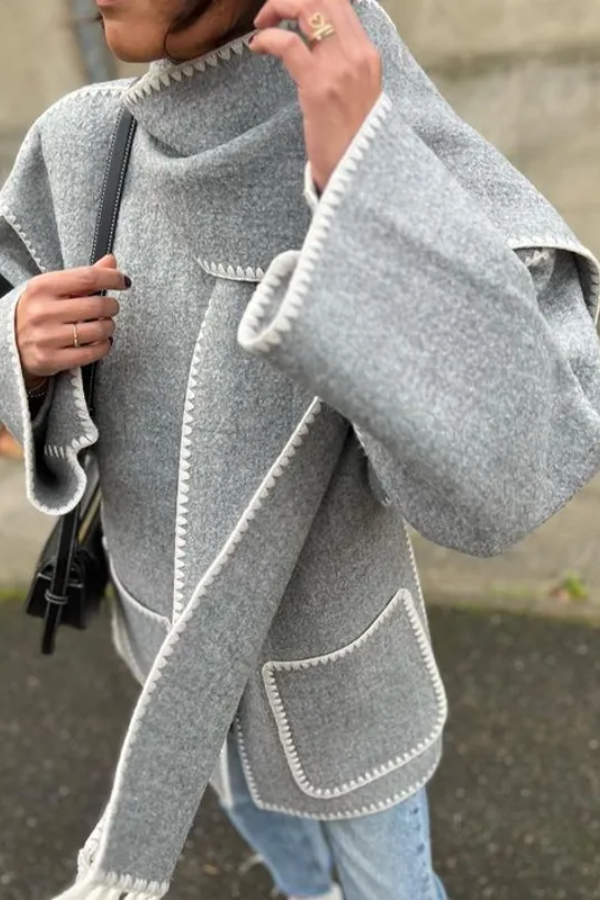Effortlessly Elegant Coat with a Timeless Design