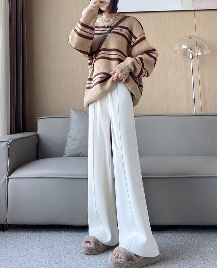 A Vintage Style Pants with Delicate Timeless Details