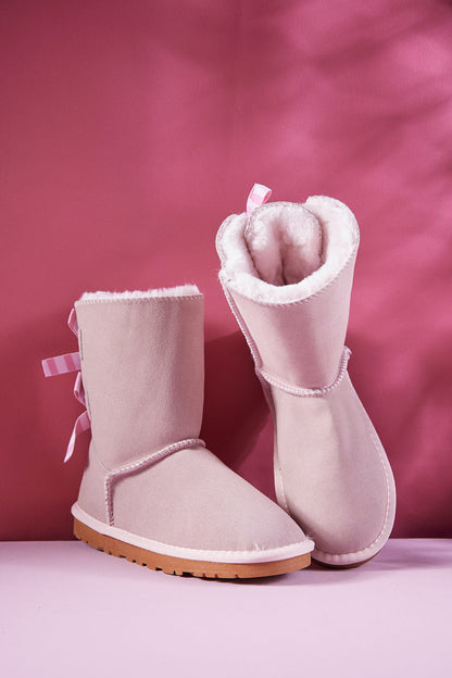 Polished Boots with an Effortless Classic Look