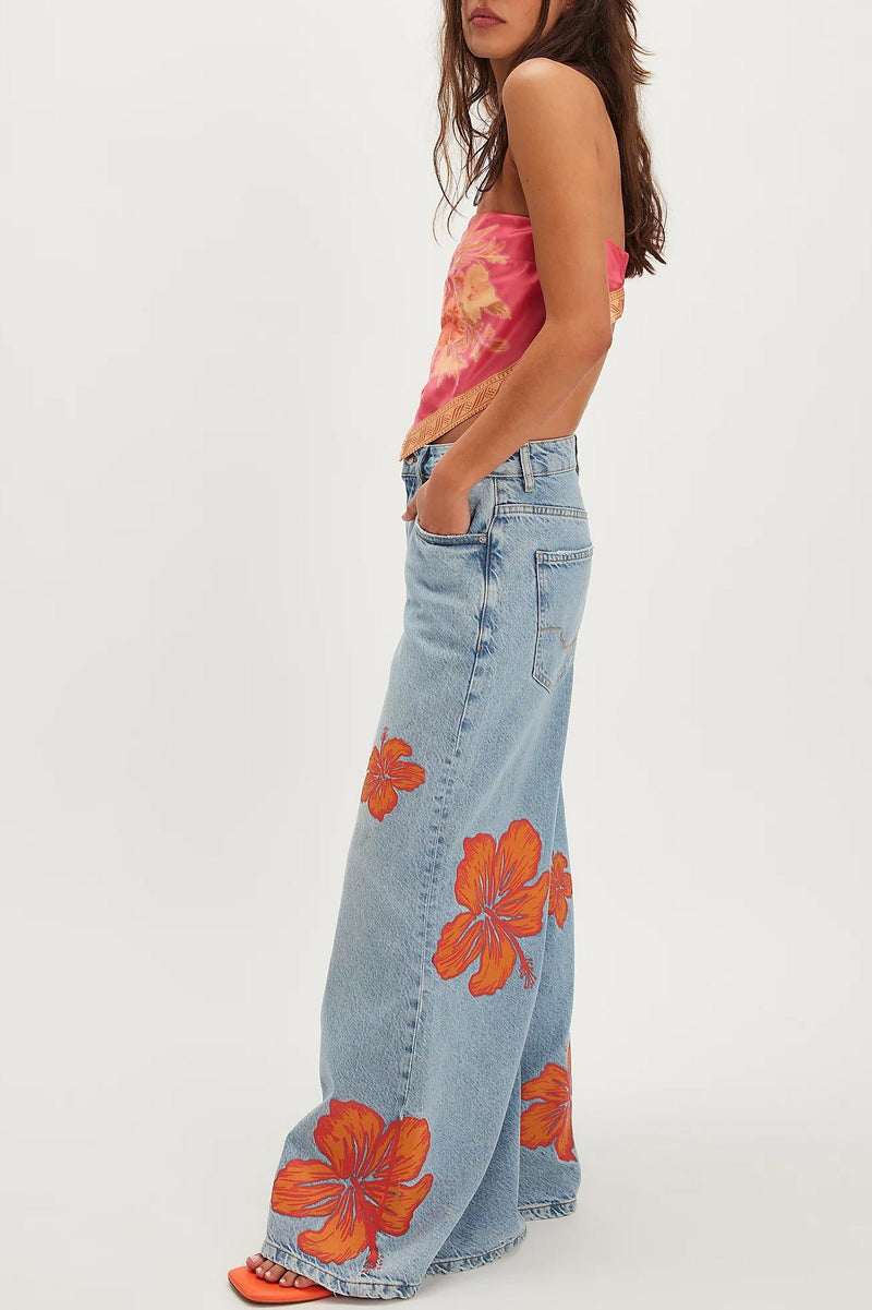 Well Tailored Garment with a Graceful Silhouette