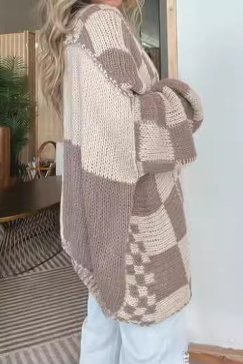 Effortlessly Elegant Garment with a Timeless Design