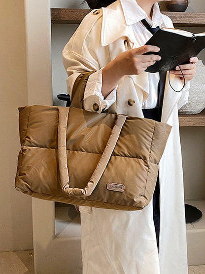 Well Tailored Bag with a Graceful Silhouette