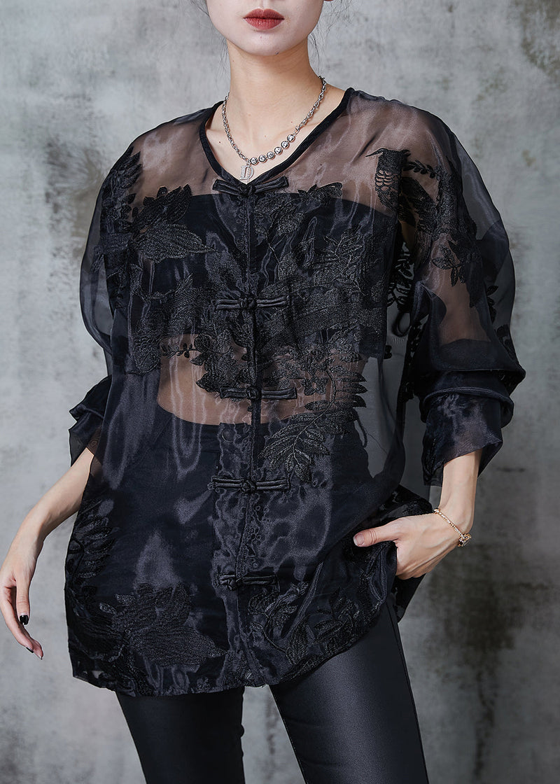 Beautifully Finished Blouse in a Timeless Design