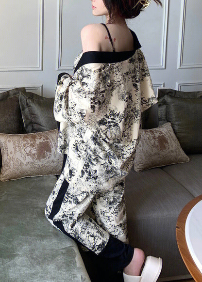 Effortlessly Elegant Garment with a Timeless Design