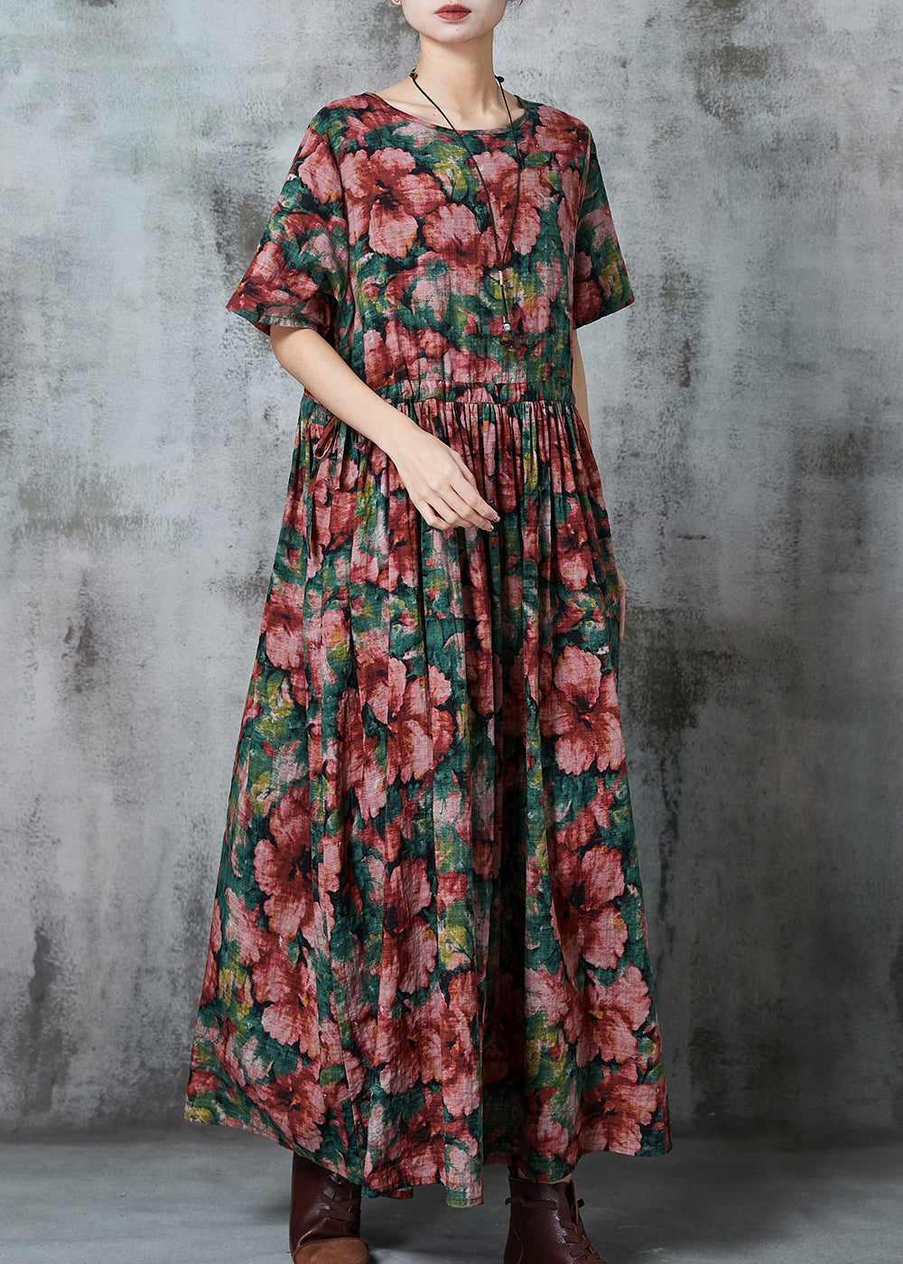 Beautifully Crafted Dress in a Classic Style