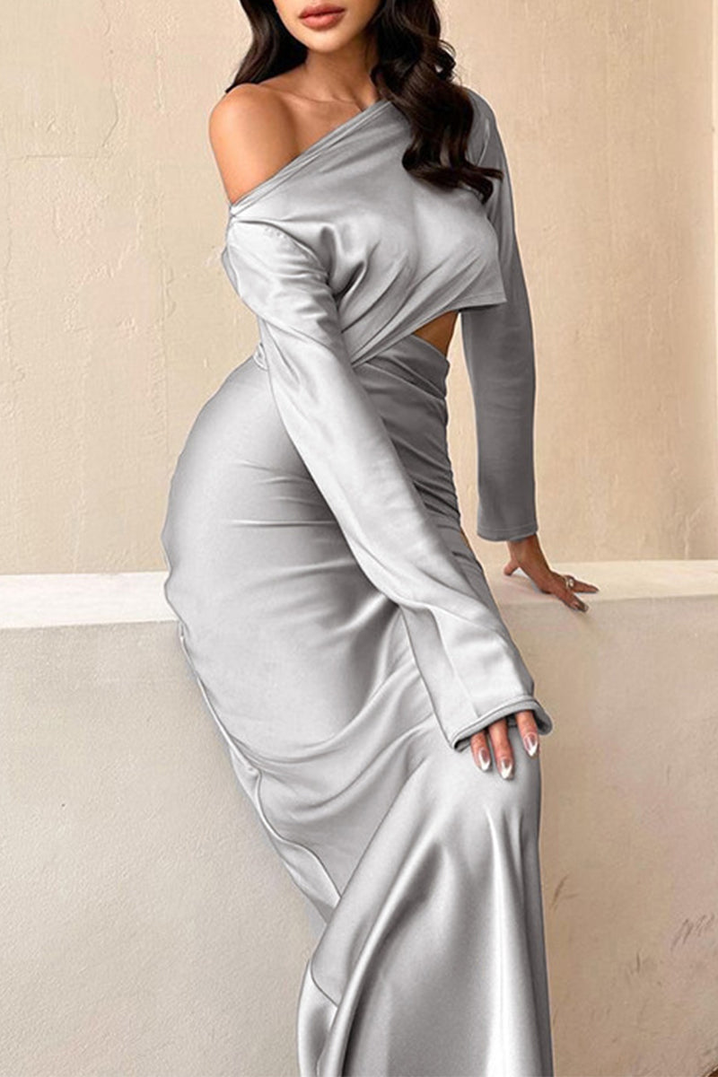 Well Tailored Garment with a Graceful Silhouette