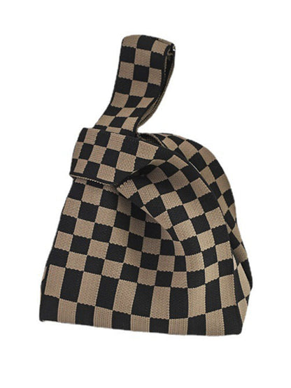 Well Tailored Bag with a Graceful Silhouette