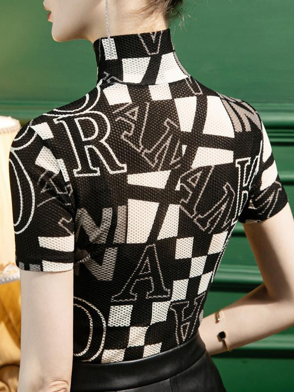 Beautifully Crafted T-Shirt in a Classic Style