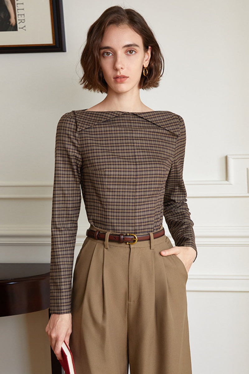 Gracefully Styled Blouse for Any Occasion