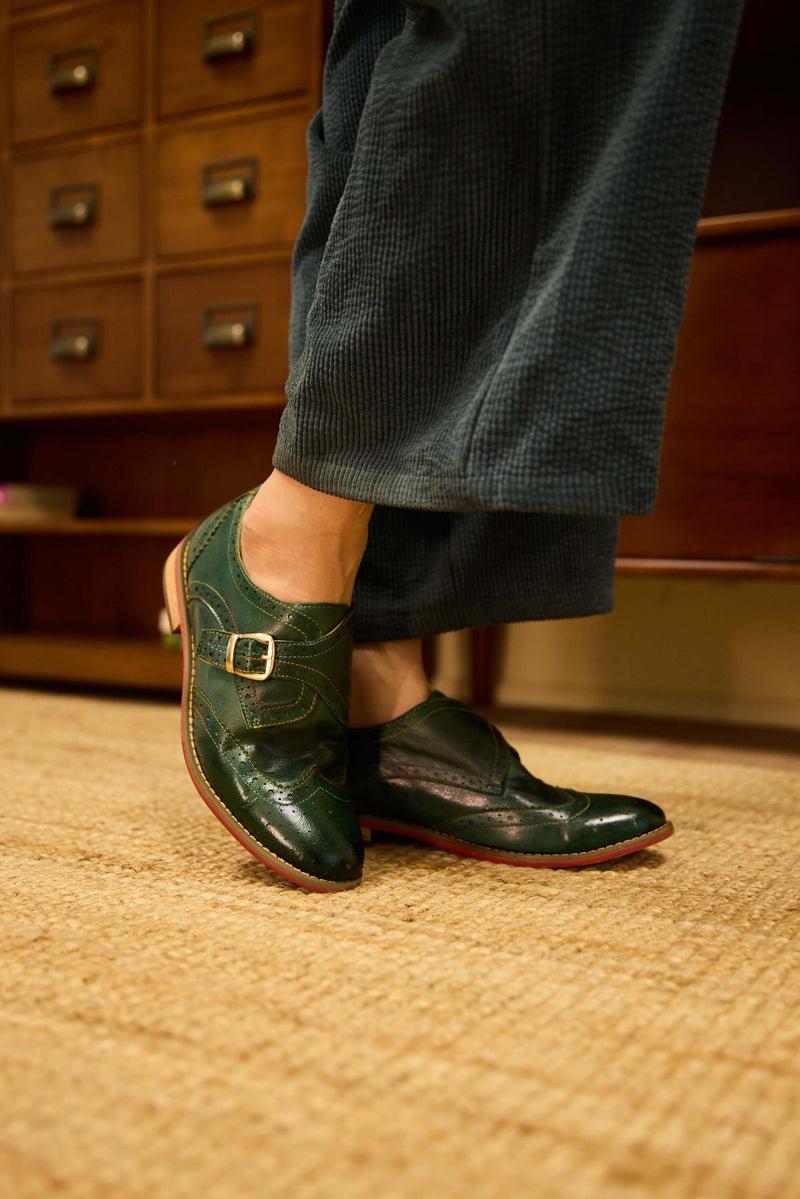 Effortlessly Elegant Garment with a Timeless Design
