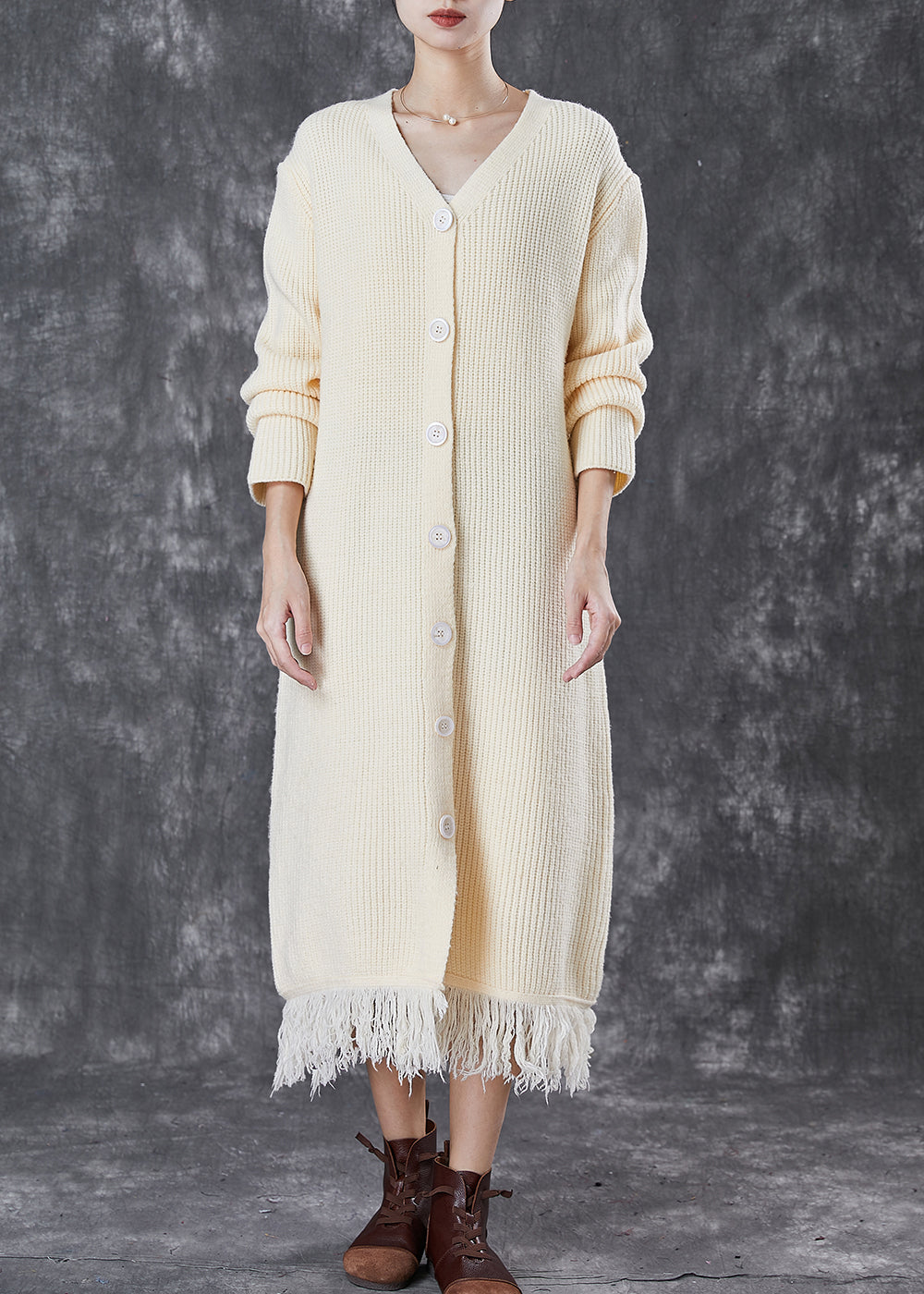 Beautifully Finished Dress in a Timeless Design