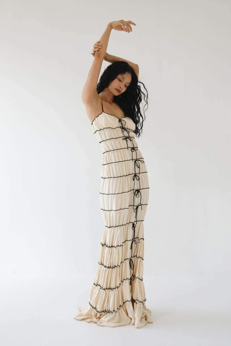Classic Vintage & Enduringly Stylish Dress